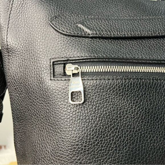 LOUIS vuitton marius taurillon leather messenger bag - Picture 6 of 16